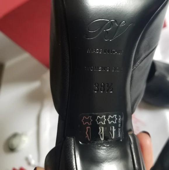 Roger Vivier Logomania Leather Pointed Toe Lace Up Heel Pumps Size 38.5 - Picture 9 of 12